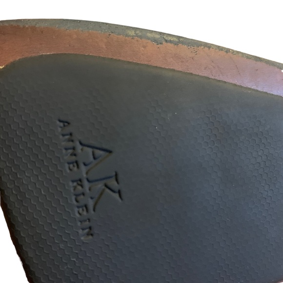 Anne Klein Women’s Brown Ankle Side Zip Boots Size 10 - Picture 10 of 12